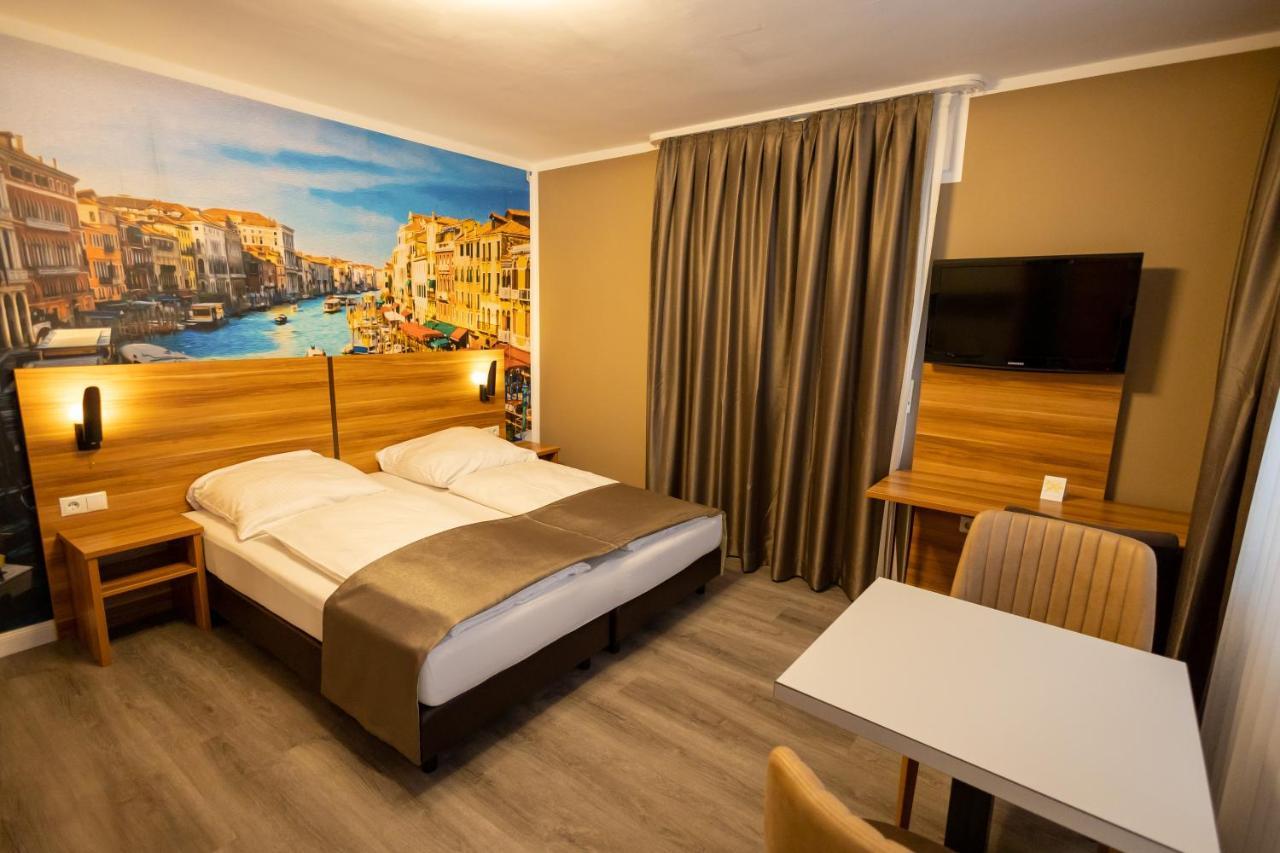 Schlangenbader Hof 3*